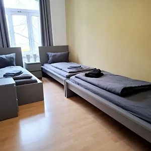 Altbauwohnung Direkt An Der Karli Mit Balkon - Netflix Inklusive , Leipzig Deutschland